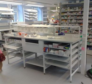 Pharma Drawer Double Sided Work Station